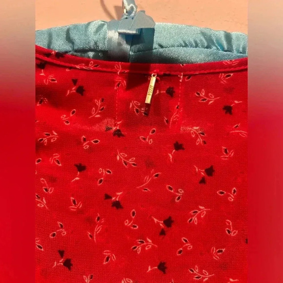 MISA LOS ANGELES Red Floral Flutter Sleeve Tie Neck Blouse / Size Medium / - Picture 7 of 9